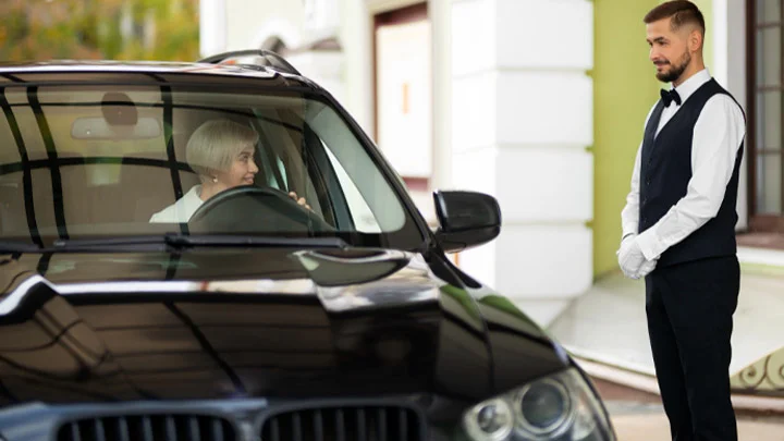 Best Luxury Chauffeur Service in Qatar