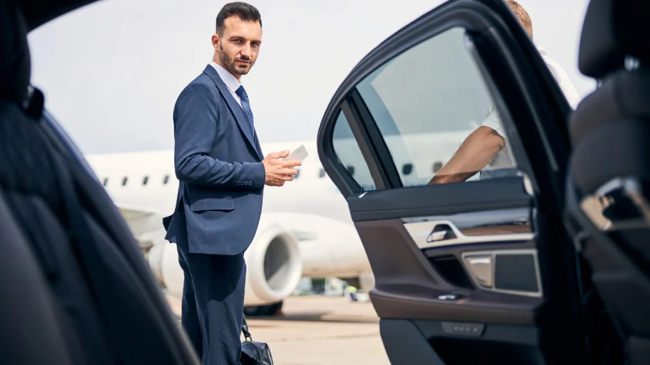luxury car airport transfer